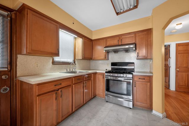 217-35 110 Avenue, Queens Village, NY 10429