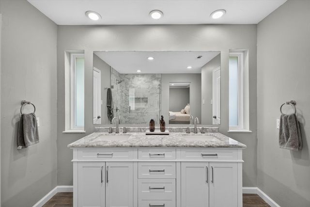 2307 Meadow Creek Drive, Carrollton, TX 75006