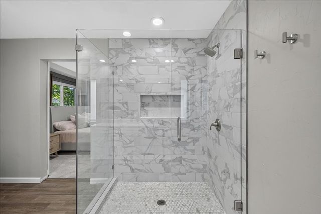 2307 Meadow Creek Drive, Carrollton, TX 75006