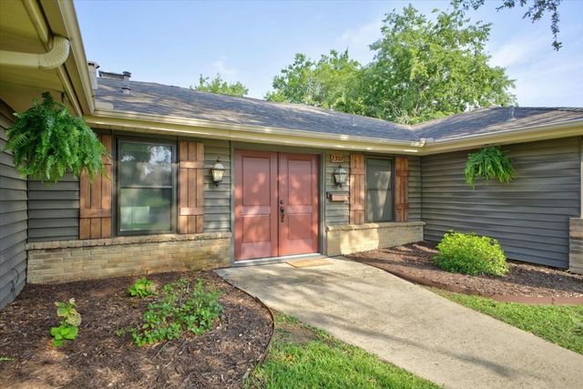 2307 Meadow Creek Drive, Carrollton, TX 75006