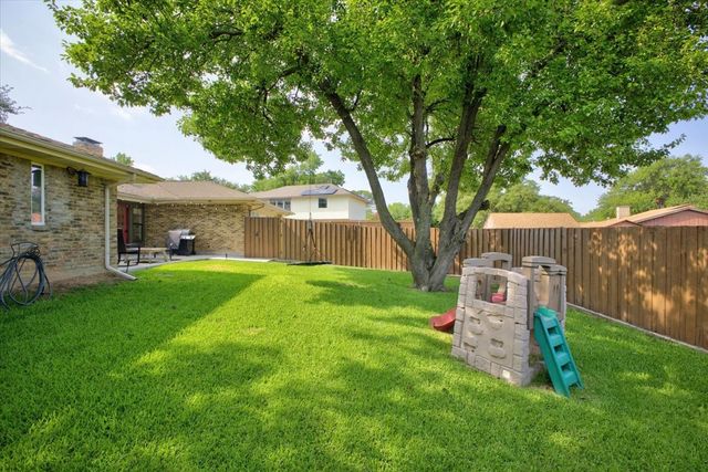 2307 Meadow Creek Drive, Carrollton, TX 75006