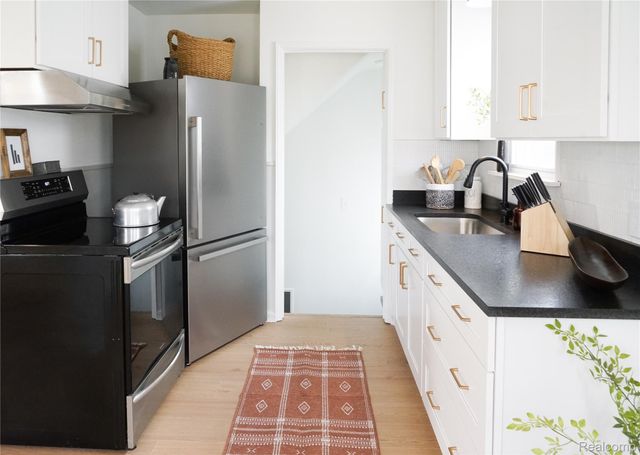 1028 N Wilson Avenue, Royal Oak, MI 48067