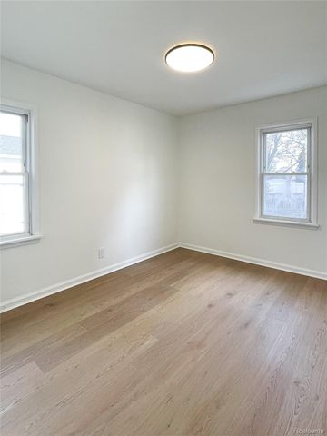 1028 N Wilson Avenue, Royal Oak, MI 48067