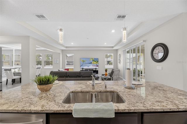 446 6TH AVENUE NW, Ruskin, FL 33570