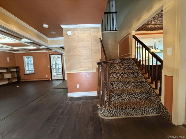 31 Upper Sheep Pasture Road, East Setauket, NY 11733