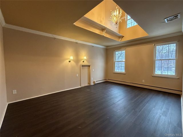 31 Upper Sheep Pasture Road, East Setauket, NY 11733