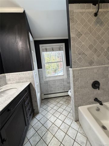 31 Upper Sheep Pasture Road, East Setauket, NY 11733