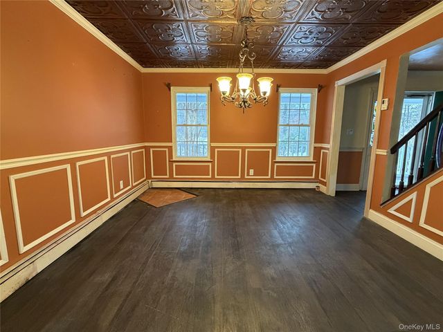 31 Upper Sheep Pasture Road, East Setauket, NY 11733