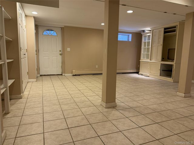 31 Upper Sheep Pasture Road, East Setauket, NY 11733