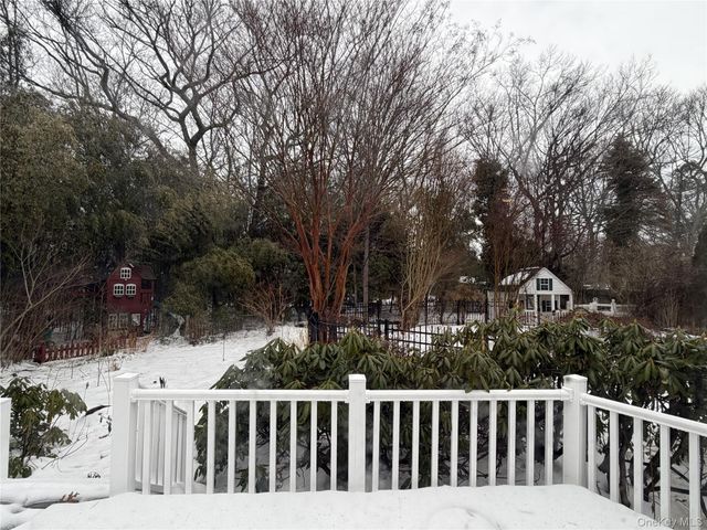 31 Upper Sheep Pasture Road, East Setauket, NY 11733