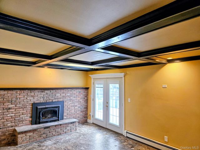 31 Upper Sheep Pasture Road, East Setauket, NY 11733