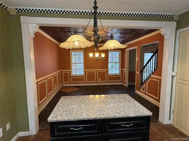 31 Upper Sheep Pasture Road, East Setauket, NY 11733