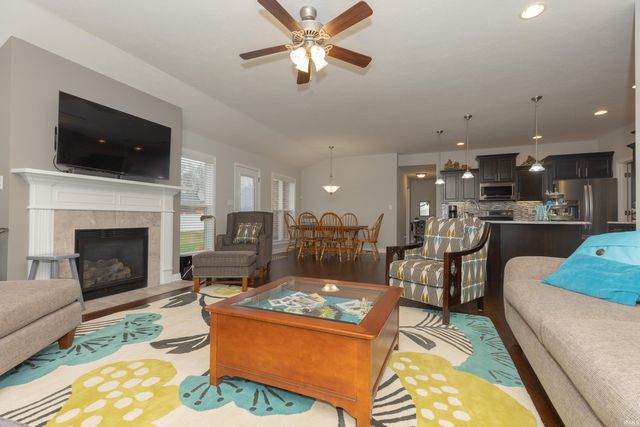 13320 Balboa Drive, Evansville, IN 47725