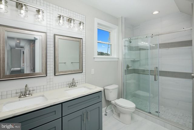 220 CECIL B MOORE AVE, Philadelphia, PA 19122