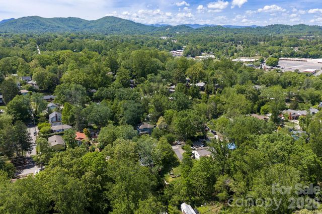 111 Dorchester Avenue, Asheville, NC 28806