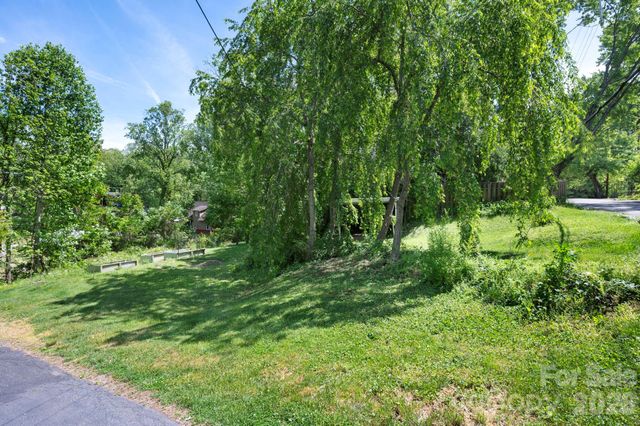111 Dorchester Avenue, Asheville, NC 28806