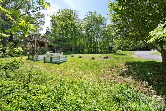 111 Dorchester Avenue, Asheville, NC 28806