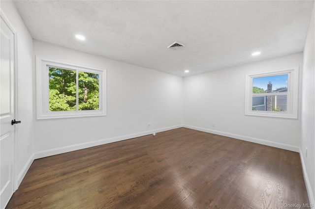 4 Summercress Lane, Coram, NY 11727