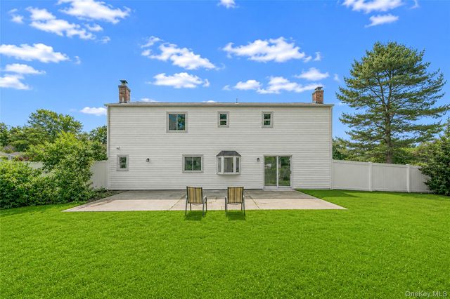 4 Summercress Lane, Coram, NY 11727