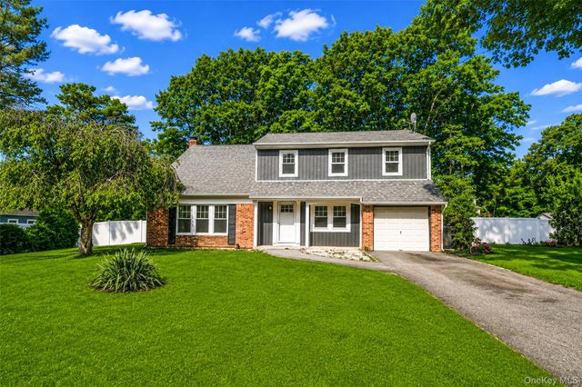 4 Summercress Lane, Coram, NY 11727