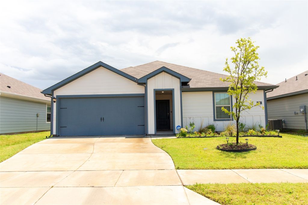 6441 Water Rapids Drive, Princeton, TX 75407