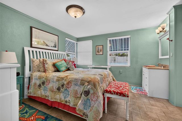114 81ST STREET, Bradenton Beach, FL 34217