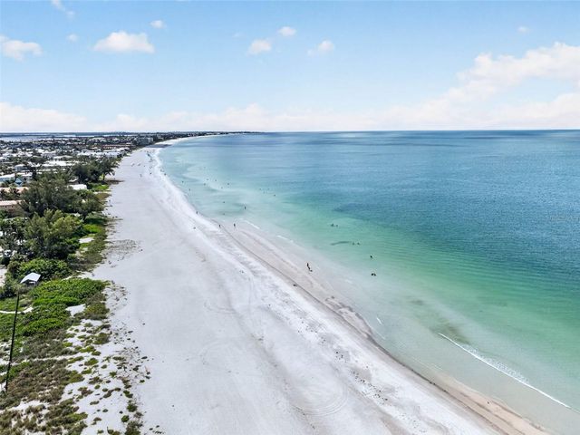 114 81ST STREET, Bradenton Beach, FL 34217