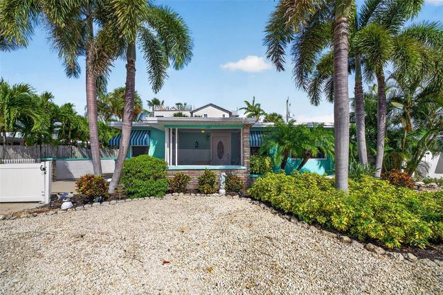 114 81ST STREET, Bradenton Beach, FL 34217