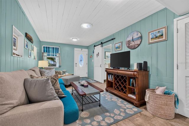114 81ST STREET, Bradenton Beach, FL 34217