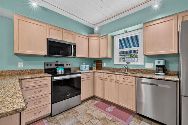 114 81ST STREET, Bradenton Beach, FL 34217