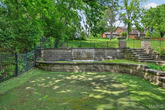 1685 Ansonborough Drive, Chesterfield, MO 63017