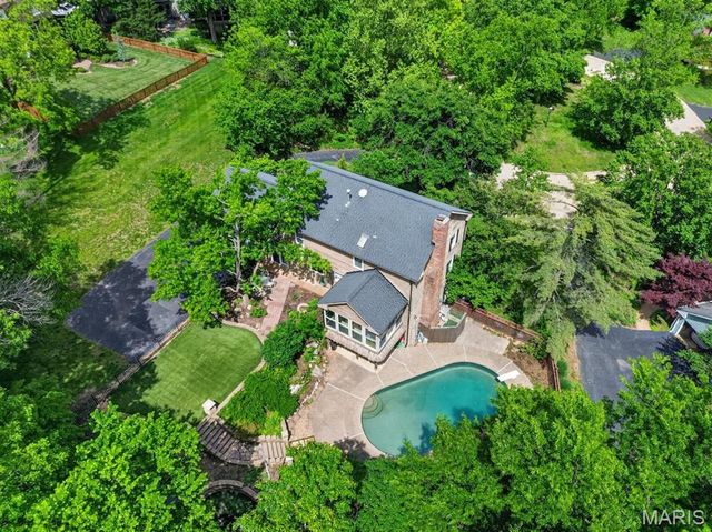 1685 Ansonborough Drive, Chesterfield, MO 63017