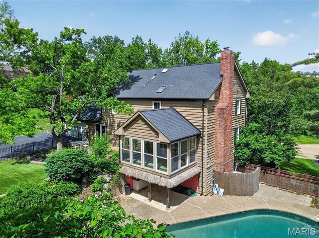 1685 Ansonborough Drive, Chesterfield, MO 63017