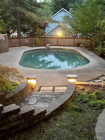 1685 Ansonborough Drive, Chesterfield, MO 63017