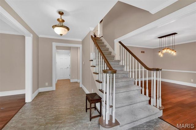 1685 Ansonborough Drive, Chesterfield, MO 63017
