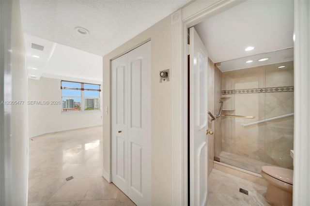 1985 S Ocean Dr 20A, Hallandale Beach, FL 33009