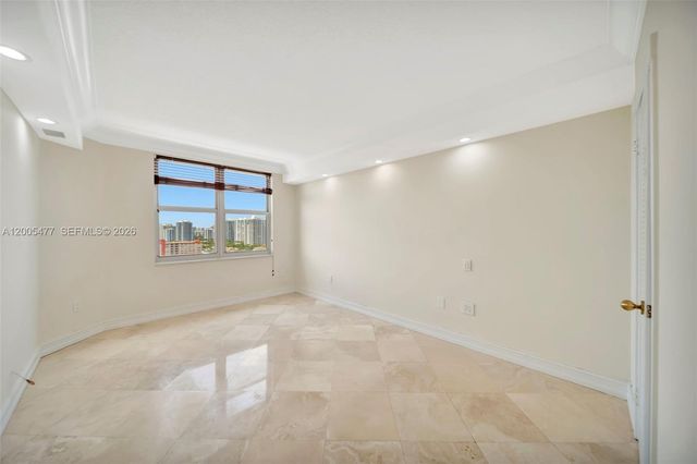 1985 S Ocean Dr 20A, Hallandale Beach, FL 33009