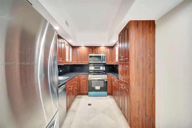 1985 S Ocean Dr 20A, Hallandale Beach, FL 33009