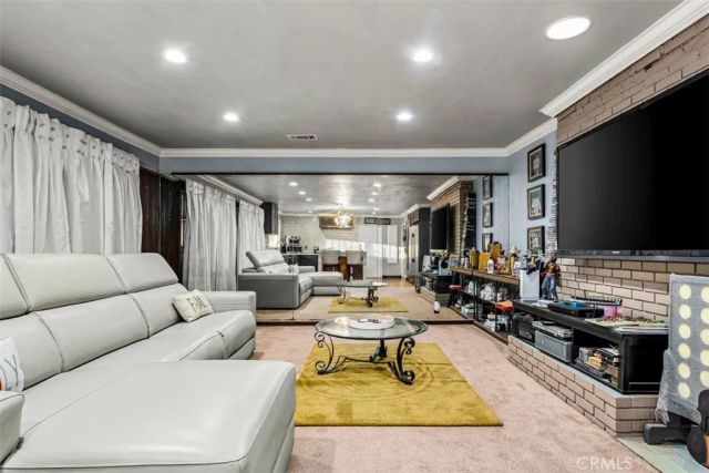 3484 Broadmoor, San Bernardino, CA 92404