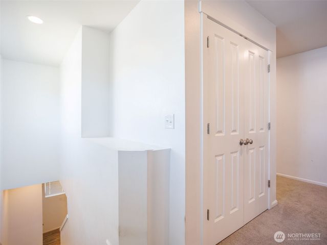 1005 Van Ogle Lane NW, Orting, WA 98360