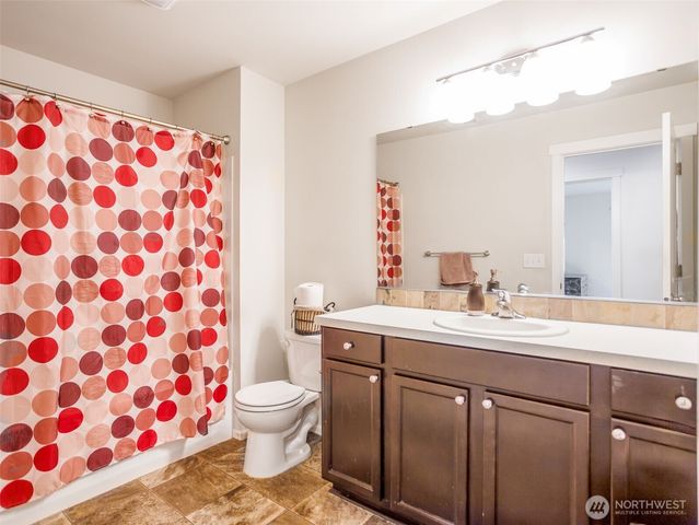 1005 Van Ogle Lane NW, Orting, WA 98360