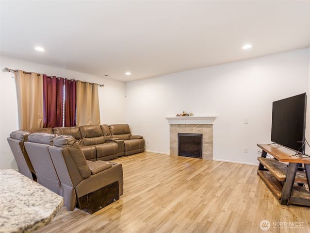 1005 Van Ogle Lane NW, Orting, WA 98360