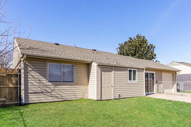 250 Prairie Grove Drive, Dallas, TX 75217