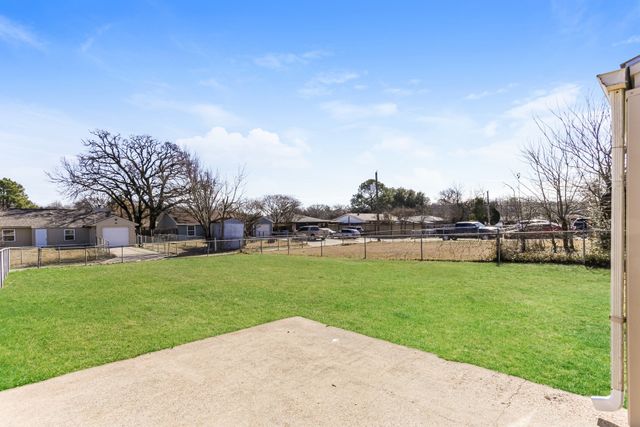 250 Prairie Grove Drive, Dallas, TX 75217