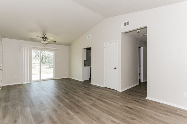 250 Prairie Grove Drive, Dallas, TX 75217