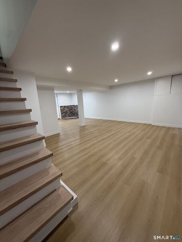602 Fan Hill Road, Monroe, CT 06468