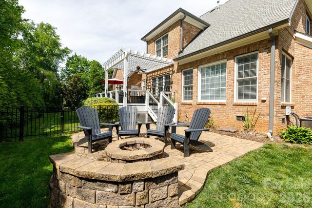 886 Hickory Stick Drive, Fort Mill, SC 29715