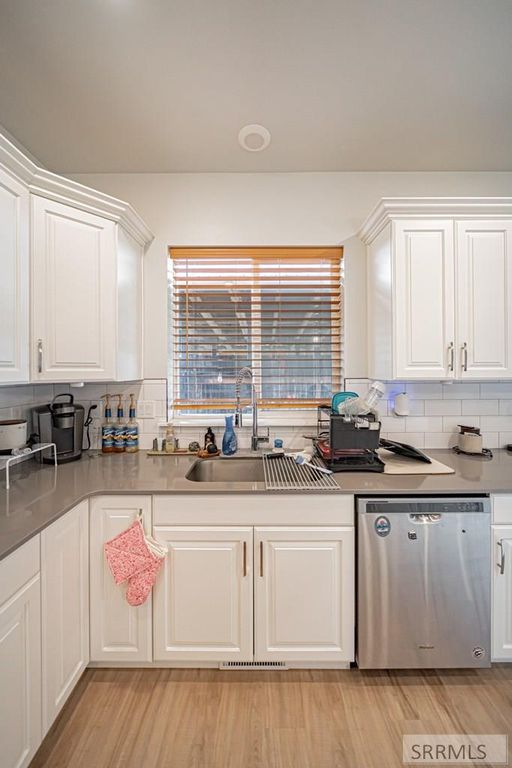 Image 13 of property listing at 2848 E Larson Drive, Idaho Falls, ID 83401