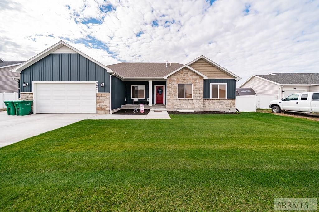 Image 3 of property listing at 2848 E Larson Drive, Idaho Falls, ID 83401
