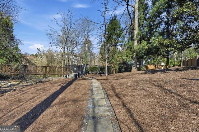 3235 Roswell Road NE 705, Atlanta, GA 30305